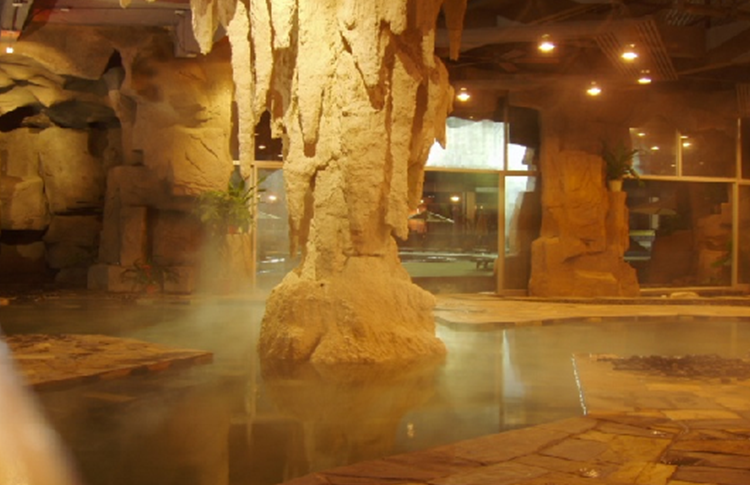 金湯(tang)國際溫(wēn)泉