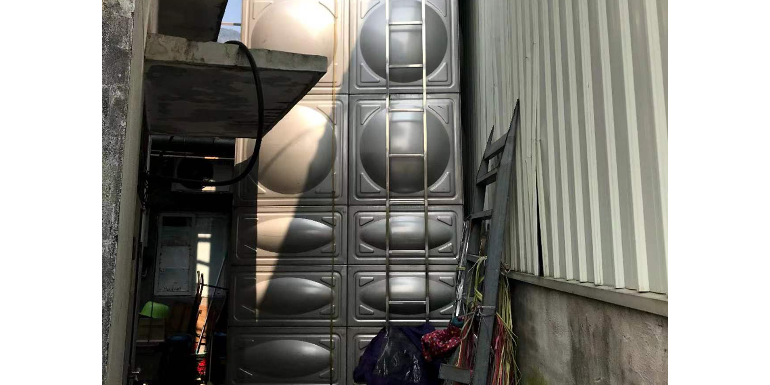 三三(sān)建材市場(chǎng)